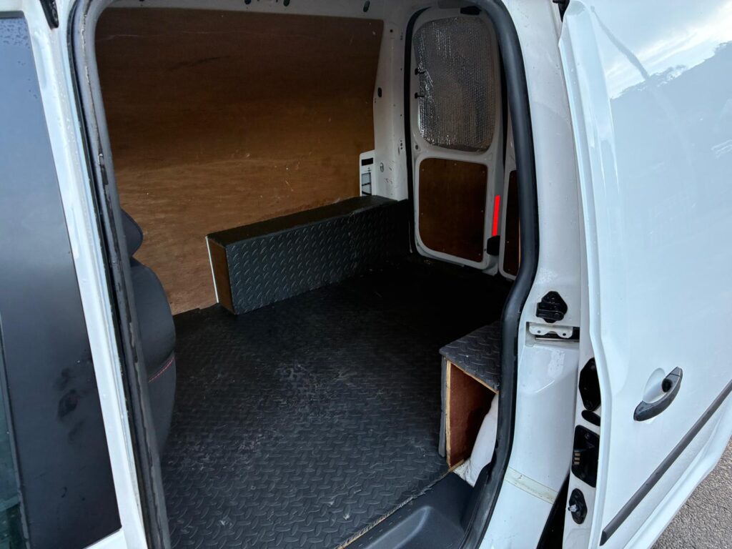 Volkswagen Caddy 1.6L 2013