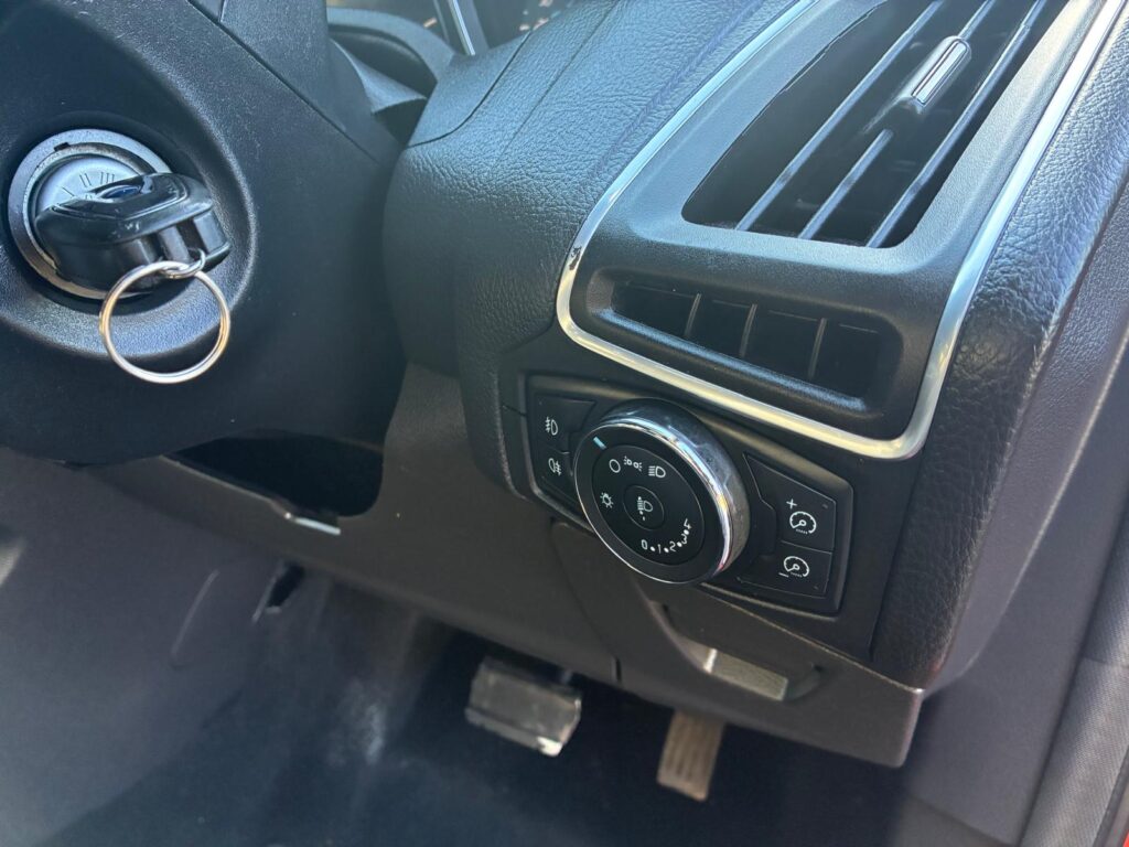 Ford Focus 1.6L 2012