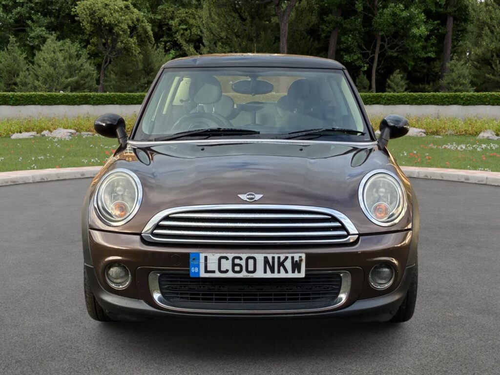 Mini Hatchback 1.6L 2010