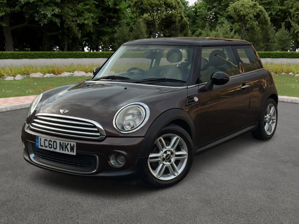 Mini Hatchback 1.6L 2010