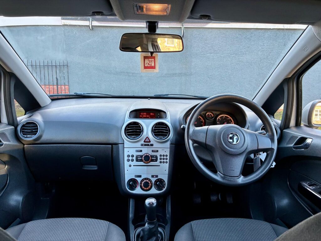 Vauxhall Corsa 1.0L 2012