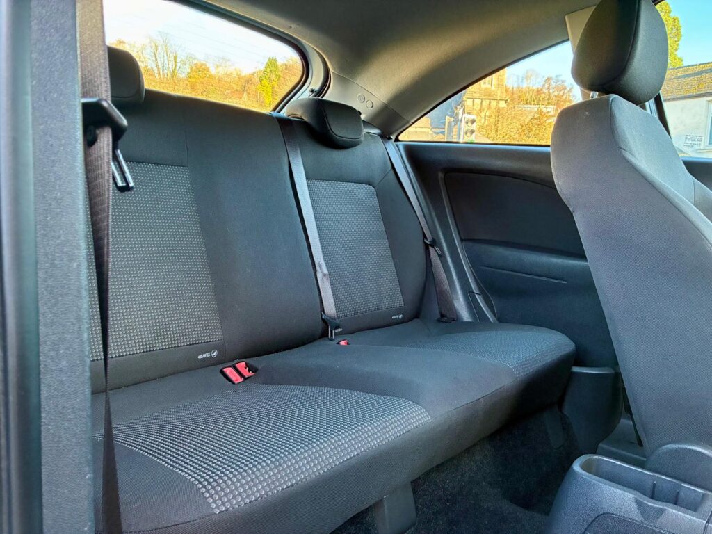 Vauxhall Corsa 1.0L 2012