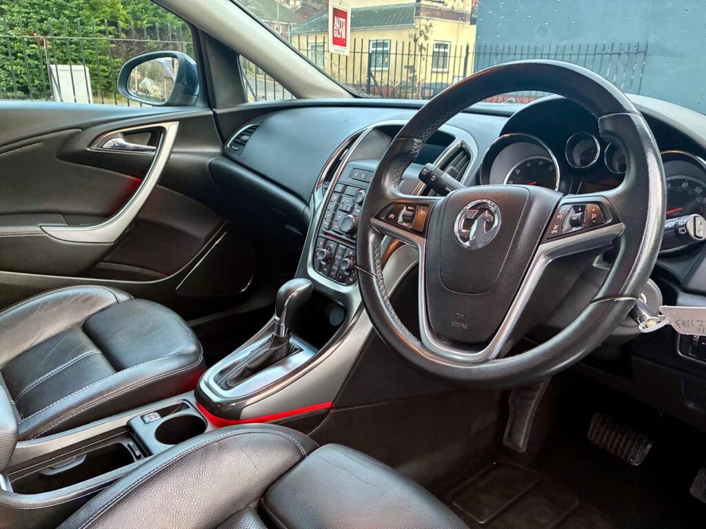 Vauxhall Astra 1.6L 2011
