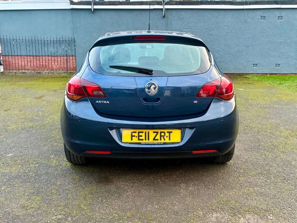 Vauxhall Astra 1.6L 2011