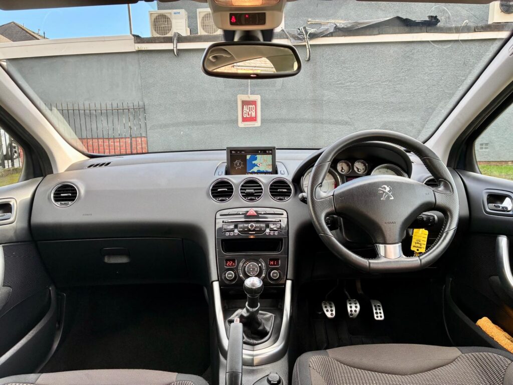 Peugeot 308 1.6L 2013