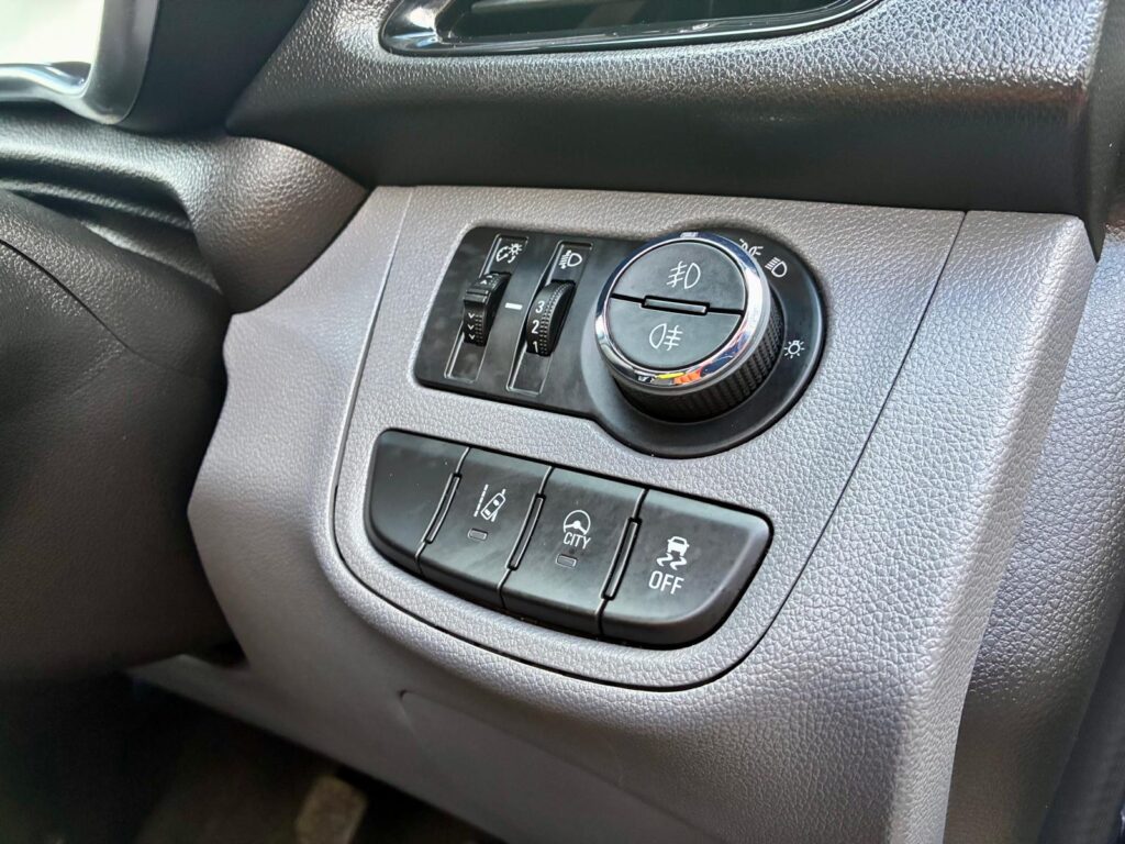 Vauxhall Viva SL 1.0L 2016
