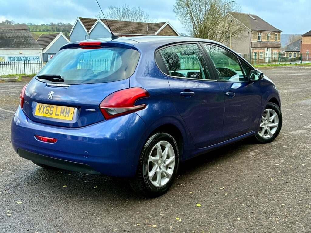 Peugeot 208 1.2L 2017