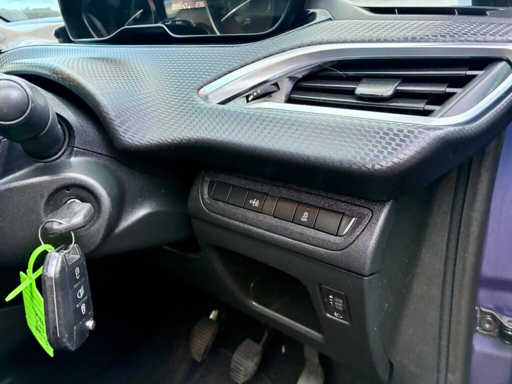 Peugeot 208 1.2L 2017