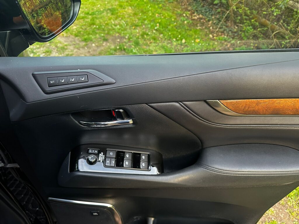 Toyota Vellfire 3.5L 2016