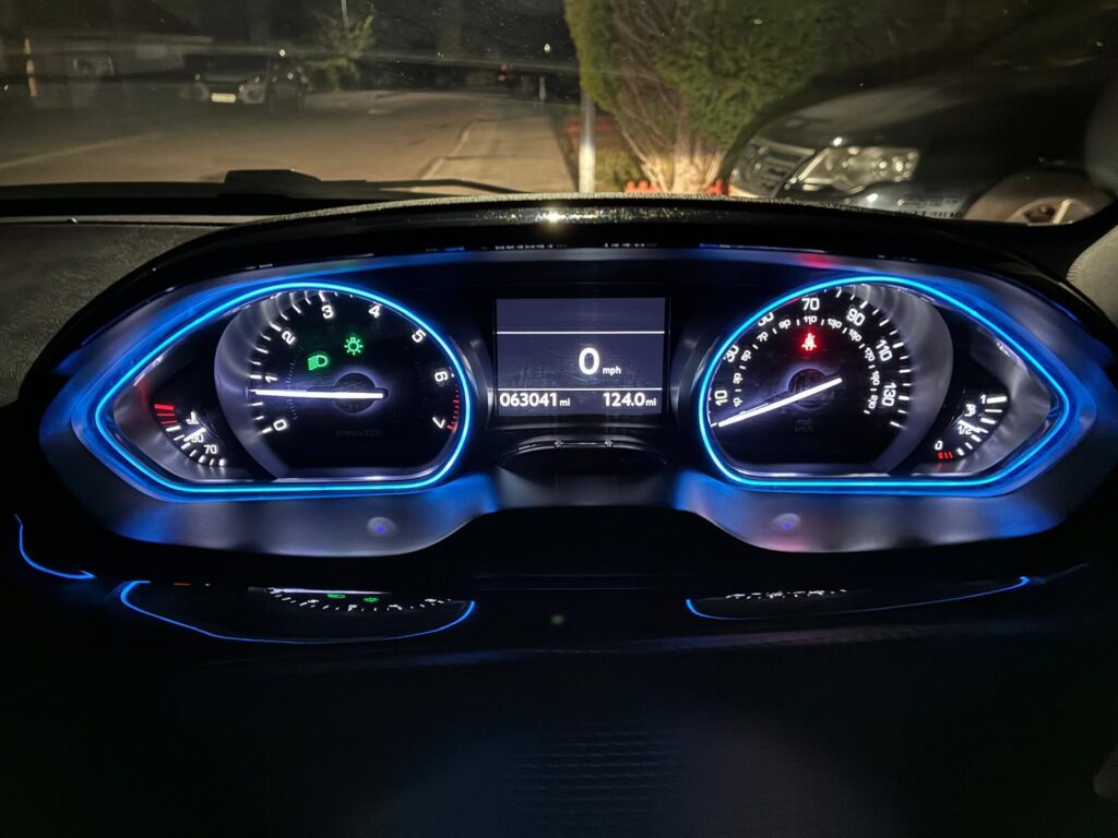 Peugeot 2008 1.2L 2014