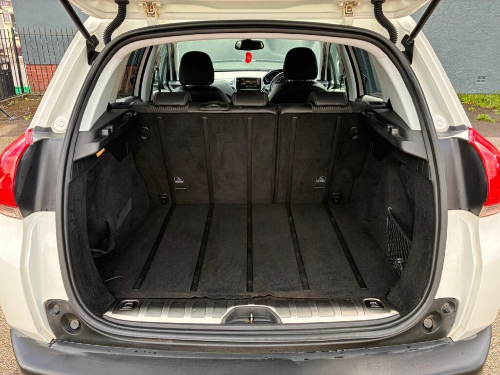 Peugeot 2008 1.2L 2014