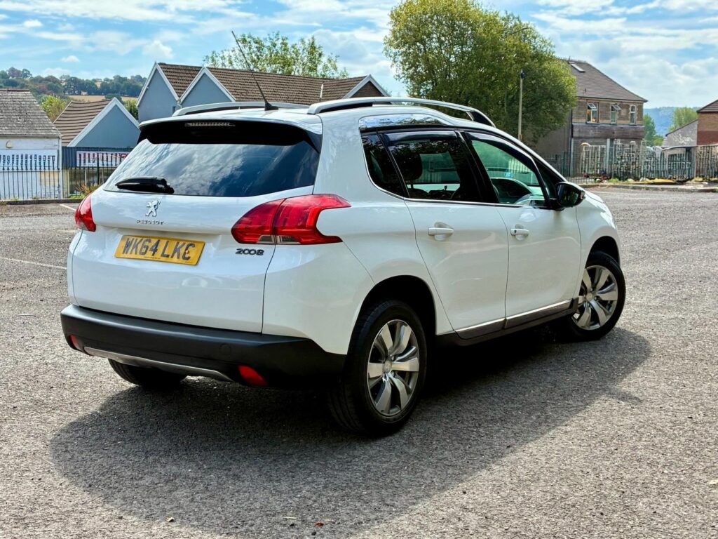 Peugeot 2008 1.2L 2014
